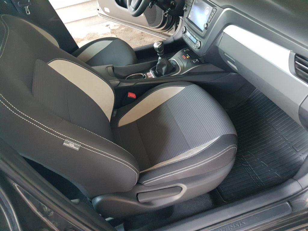 curatare spalare cu aburi scaune auto interior auto