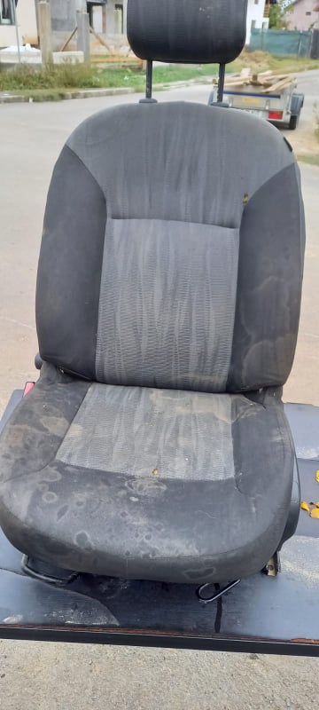curatare tapiterie auto mocheta scaune bancheta cu aburi spalare igienizare aburi