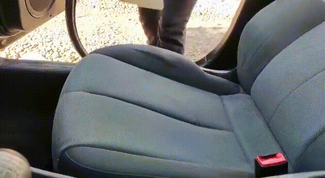 curatare tapiterie auto cu aburi